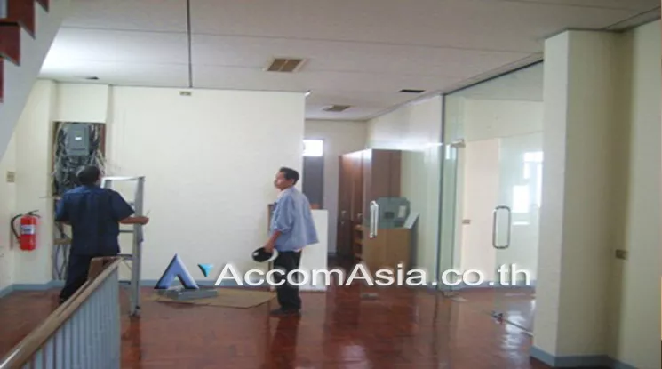 8  Office Space For Rent in Silom ,Bangkok BTS Chong Nonsi AA12679